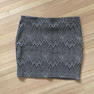 Zara Stretchy Mini Skirt - Size L